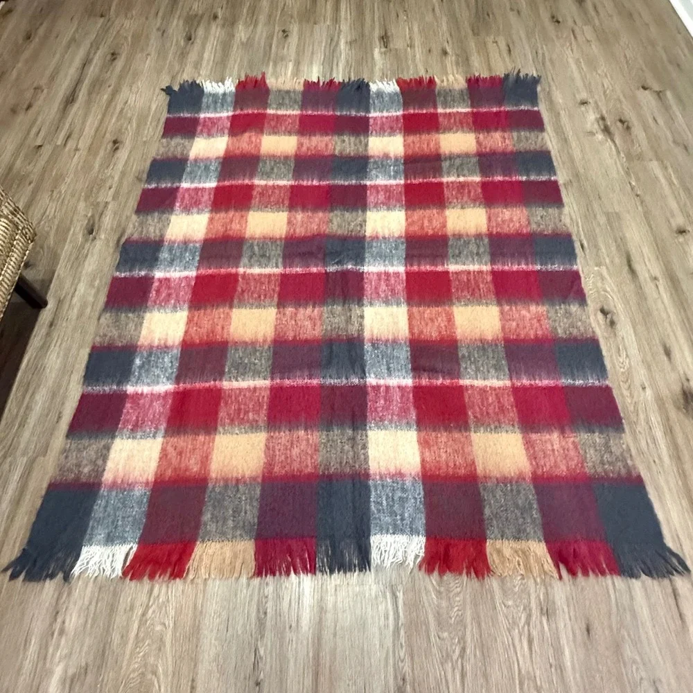 Avoca Throw Blanket Unisex 76x58 Red Plaid Excellent Mohair Wool Irish Fringed